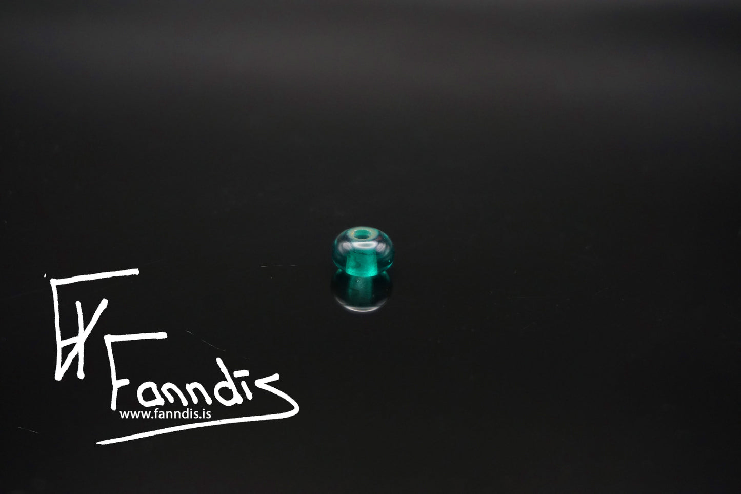 Víkinga glerperlur í gegnsæum lita tónum / Viking glass beads in transparent colors