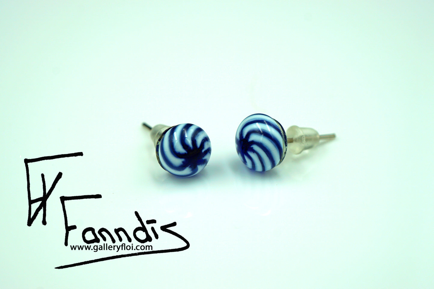 Einstök pinna eyrnalokkar twist ákafur blár / Unique stud earrings twist intense blue