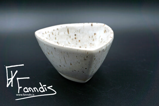 Flói skál með sandi úr Hvítá Lítil / Flói bowl with sand from glacier river Hvítá Small (180 ml)