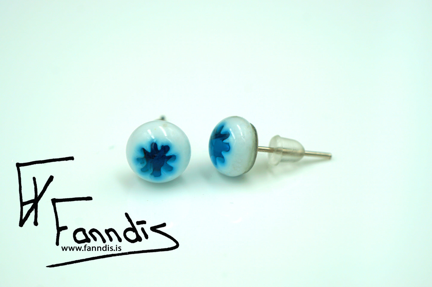 Gler pinna eyrnalokkar / Glass stud earrings