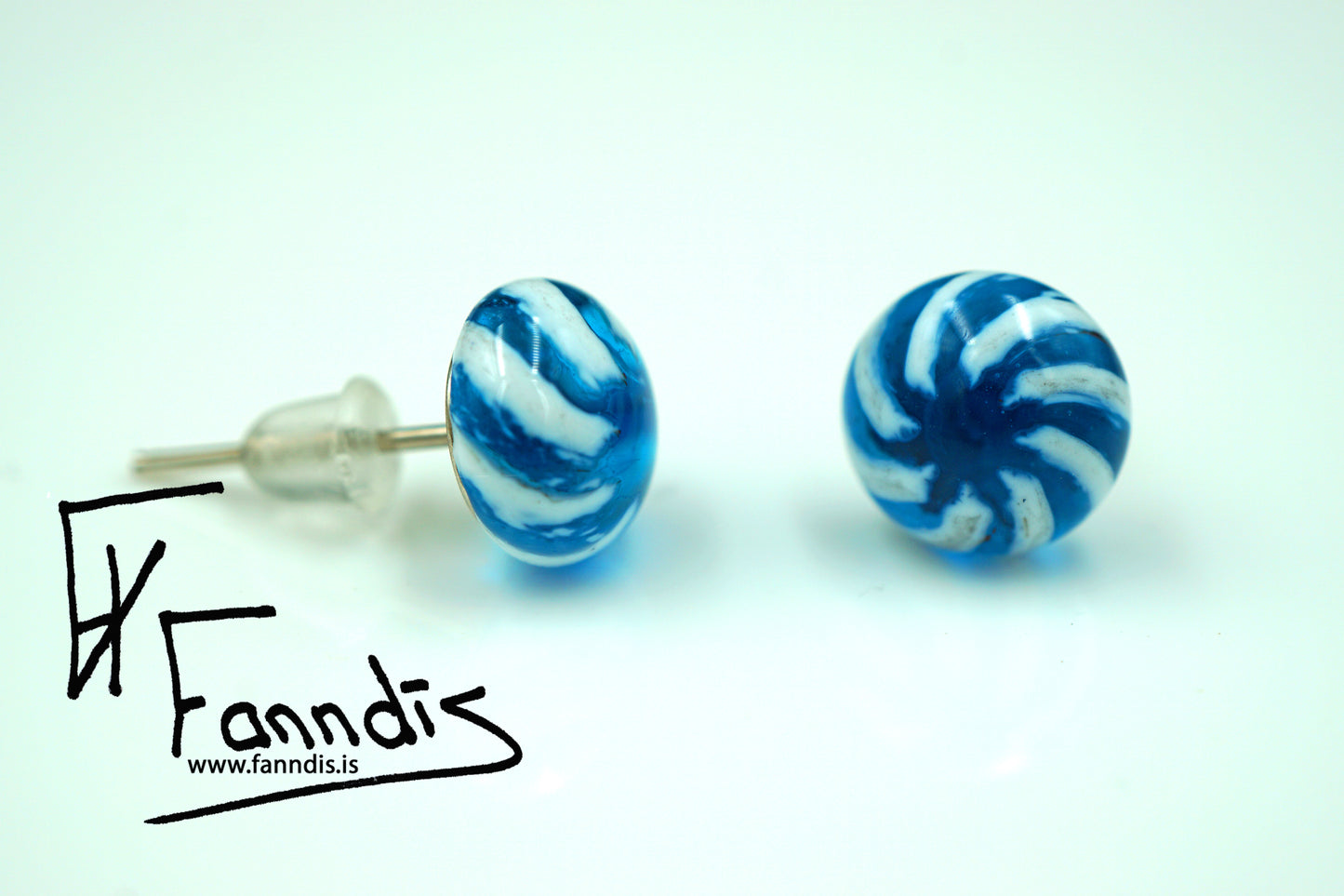 Gler pinna eyrnalokkar / Glass stud earrings