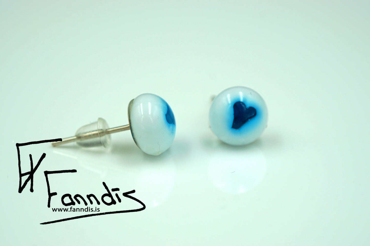 Gler pinna eyrnalokkar / Glass stud earrings