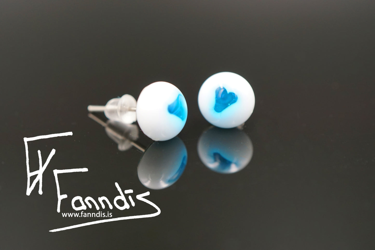 Gler pinna eyrnalokkar / Glass stud earrings