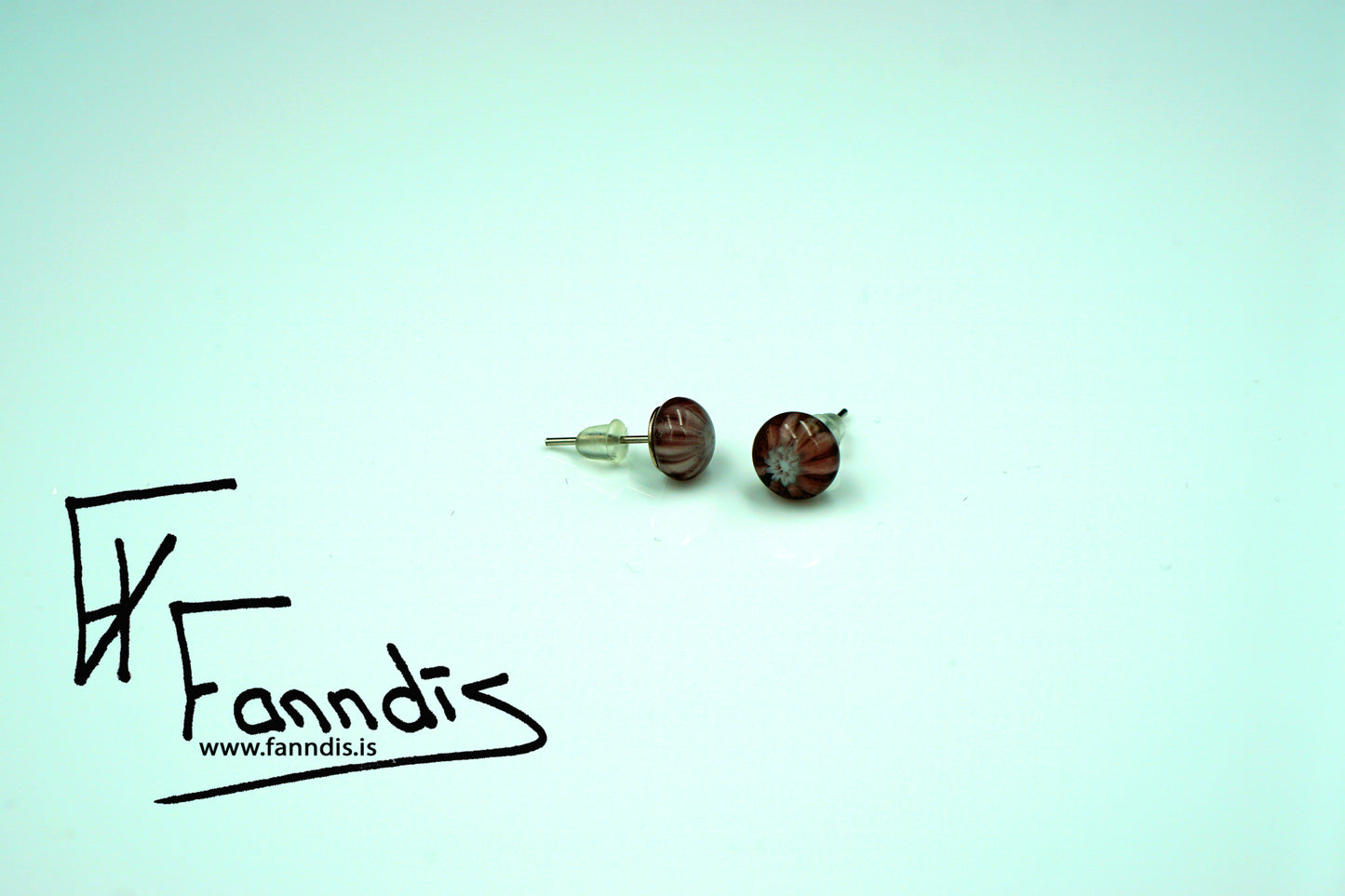 Gler pinna eyrnalokkar / Glass stud earrings