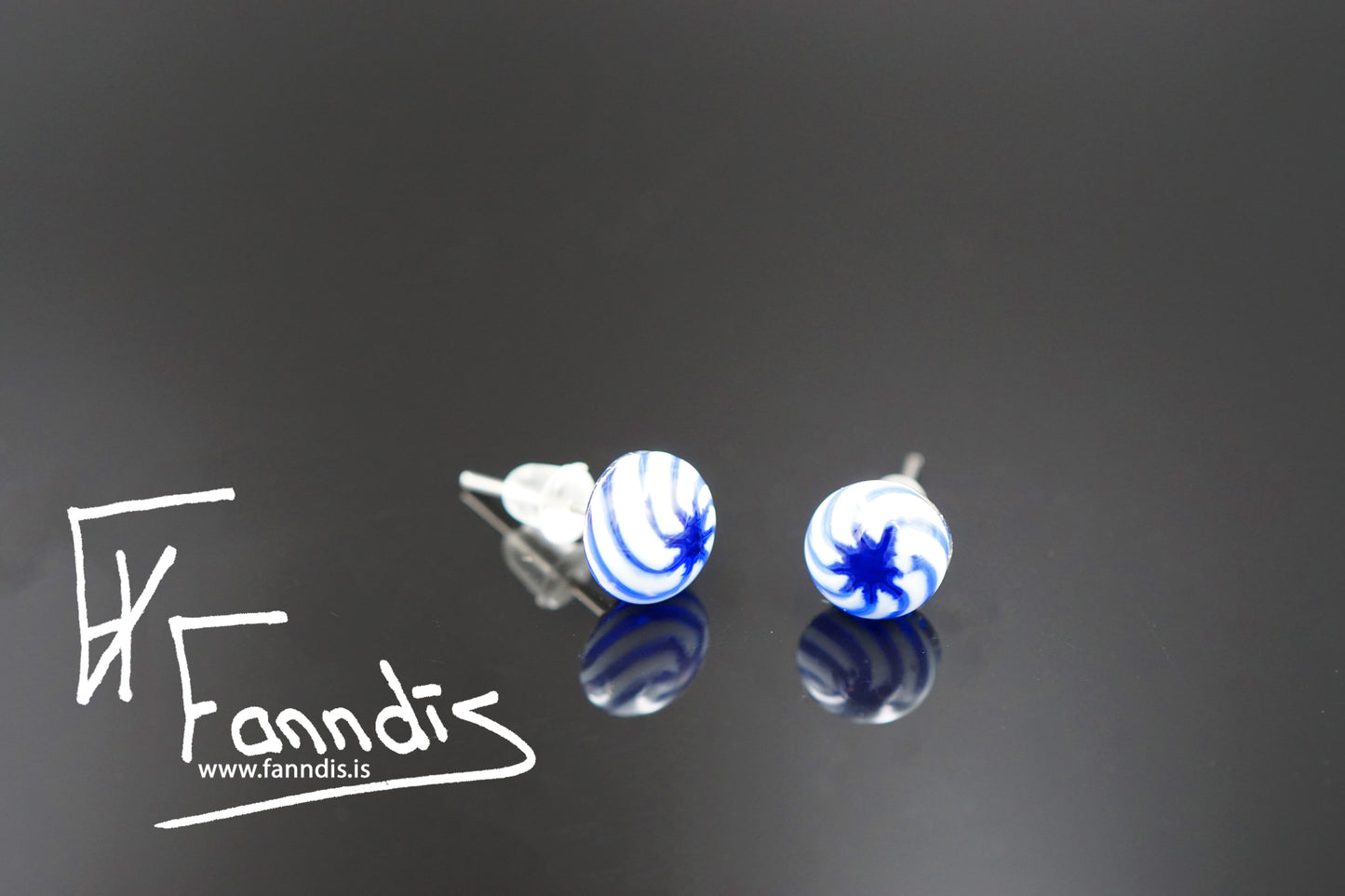 Gler pinna eyrnalokkar / Glass stud earrings