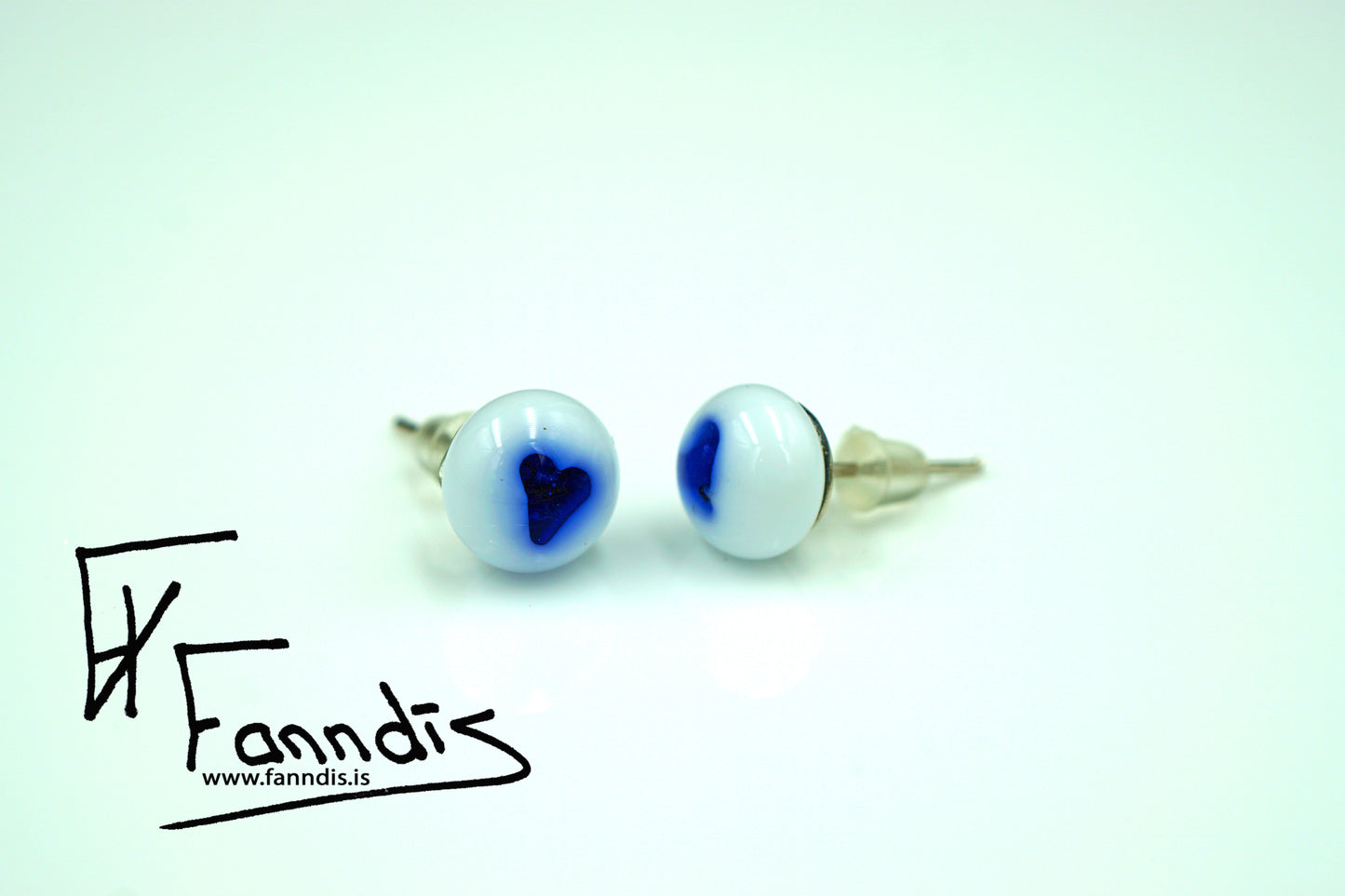 Gler pinna eyrnalokkar / Glass stud earrings