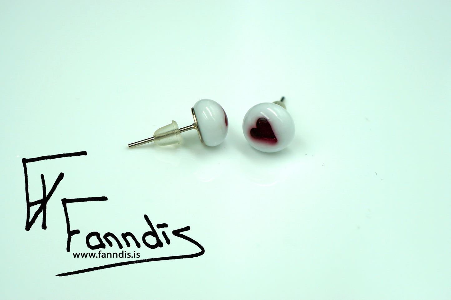 Gler pinna eyrnalokkar / Glass stud earrings