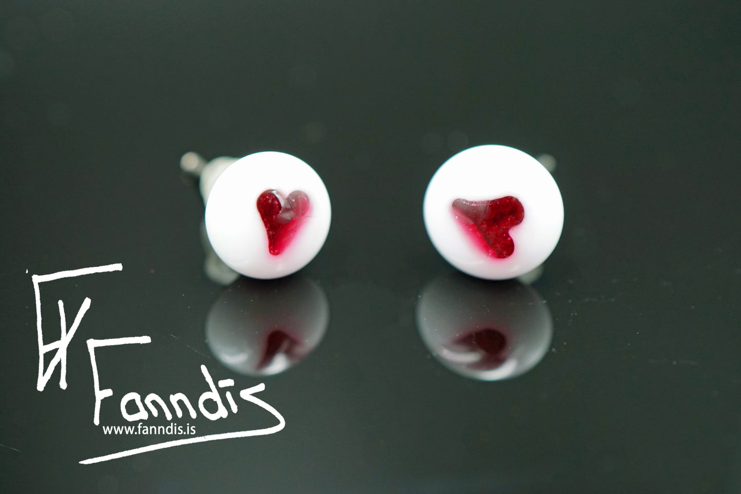 Gler pinna eyrnalokkar / Glass stud earrings