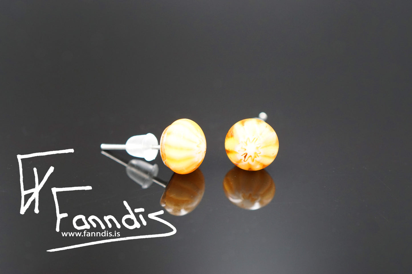 Gler pinna eyrnalokkar / Glass stud earrings