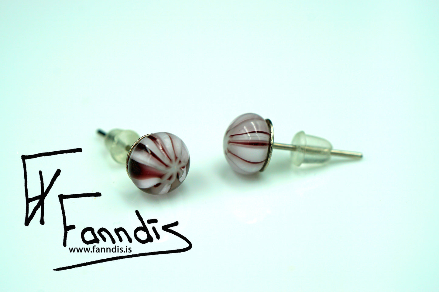Gler pinna eyrnalokkar / Glass stud earrings