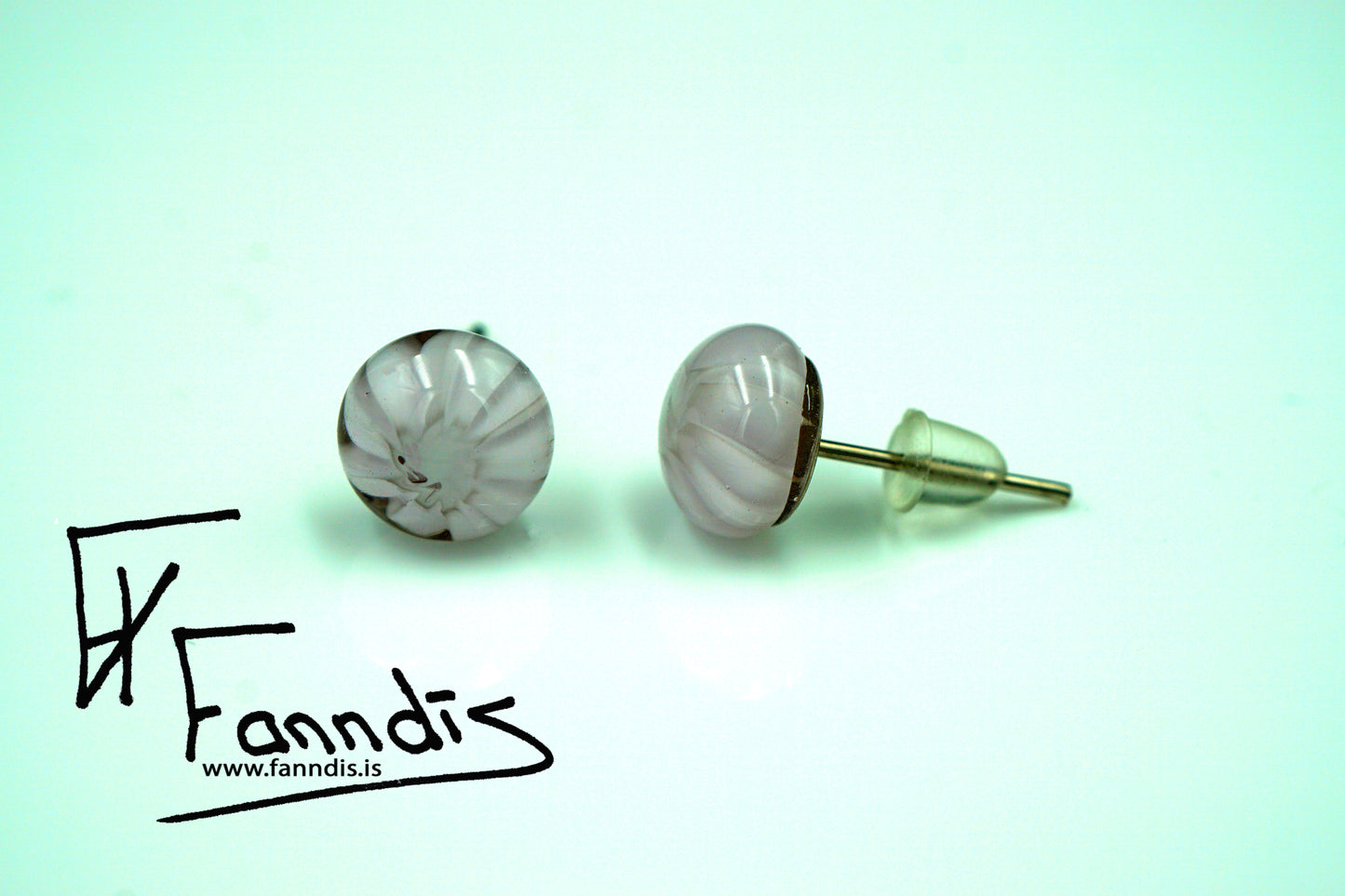 Gler pinna eyrnalokkar / Glass stud earrings