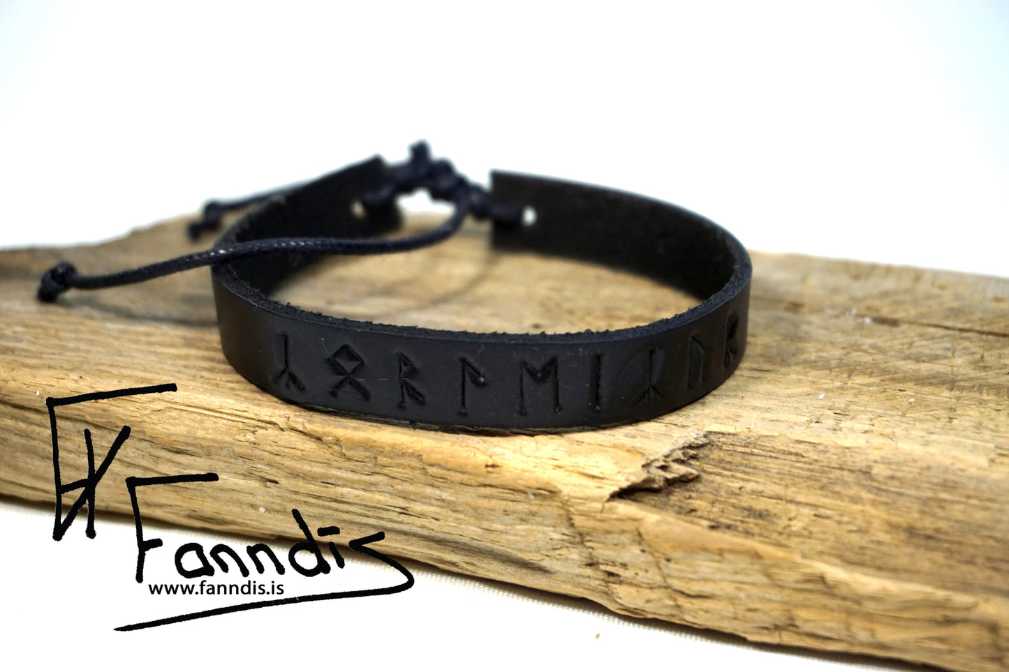Leður armband með Víkinga rúnum / Leather bracelet with Viking runes