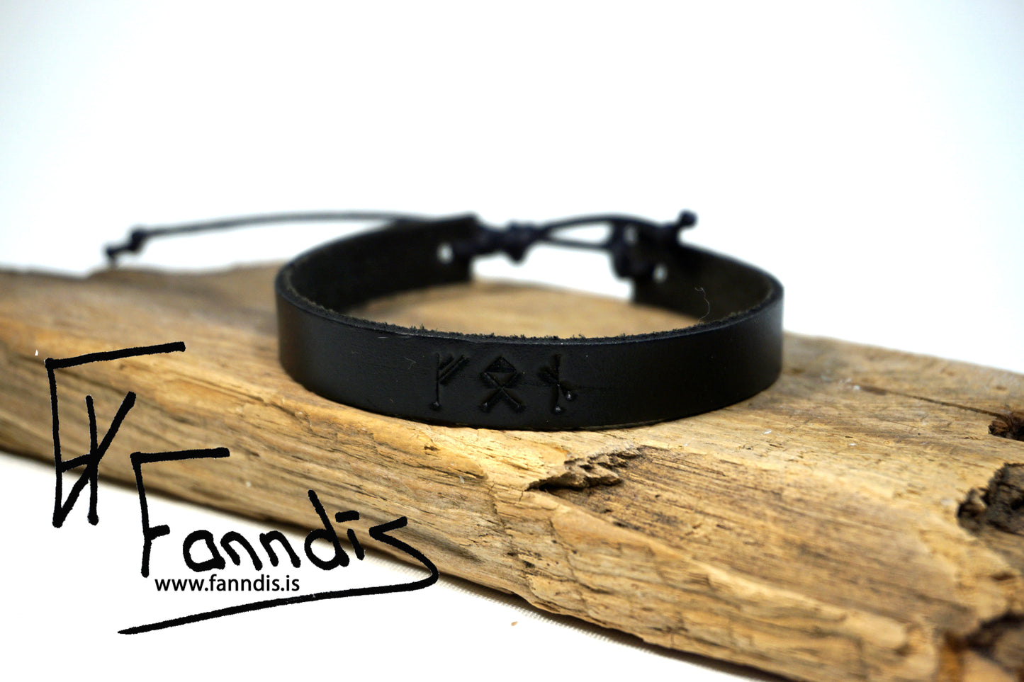 Leður armband með Víkinga rúnum / Leather bracelet with Viking runes