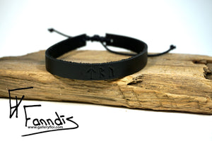 Leður armband með Víkinga rúnum (Trú) / Leather bracelet with Viking runes (Faith)